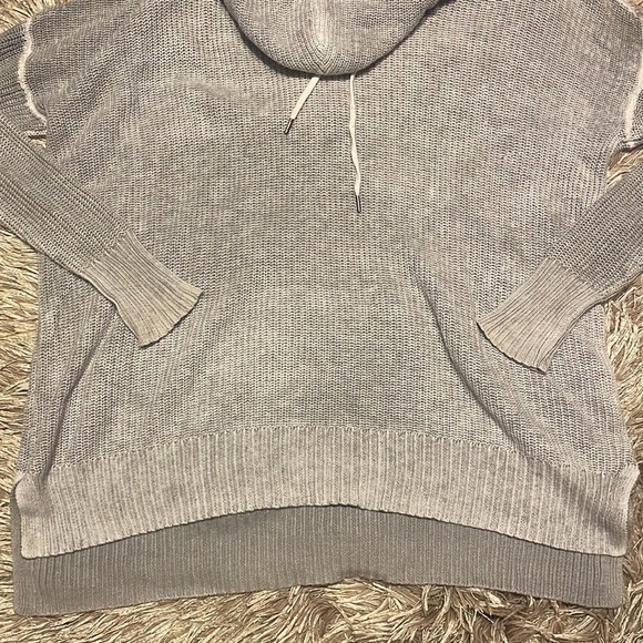 American Eagle Outfitters Hooded Sweater‎ - Picture 2 of 9